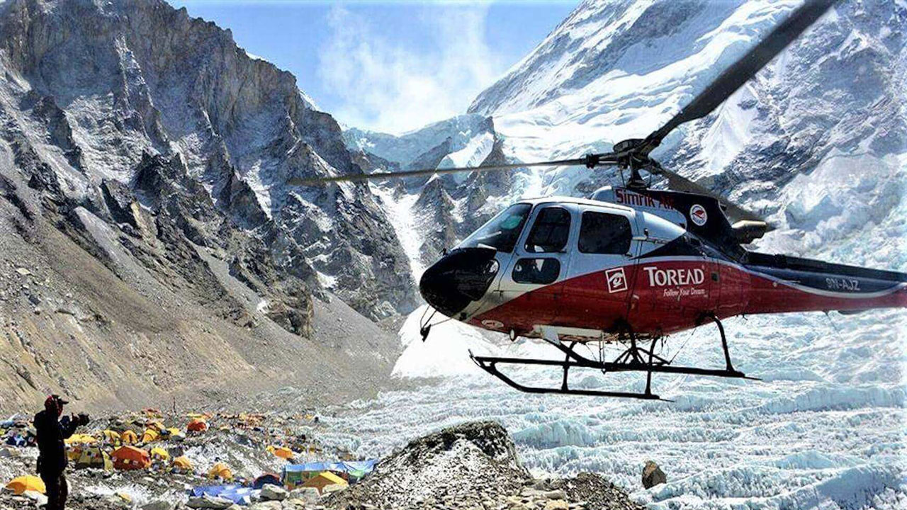 Everest Basecamp by Helicopter